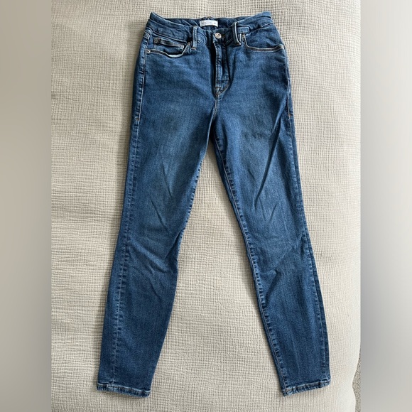 Good American- Good Legs Crop Extreme V, Size 28/6 - Picture 2 of 5